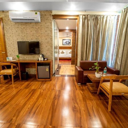 Hotel Divine Lakshmi Ganga Rishīkesh 외부 사진