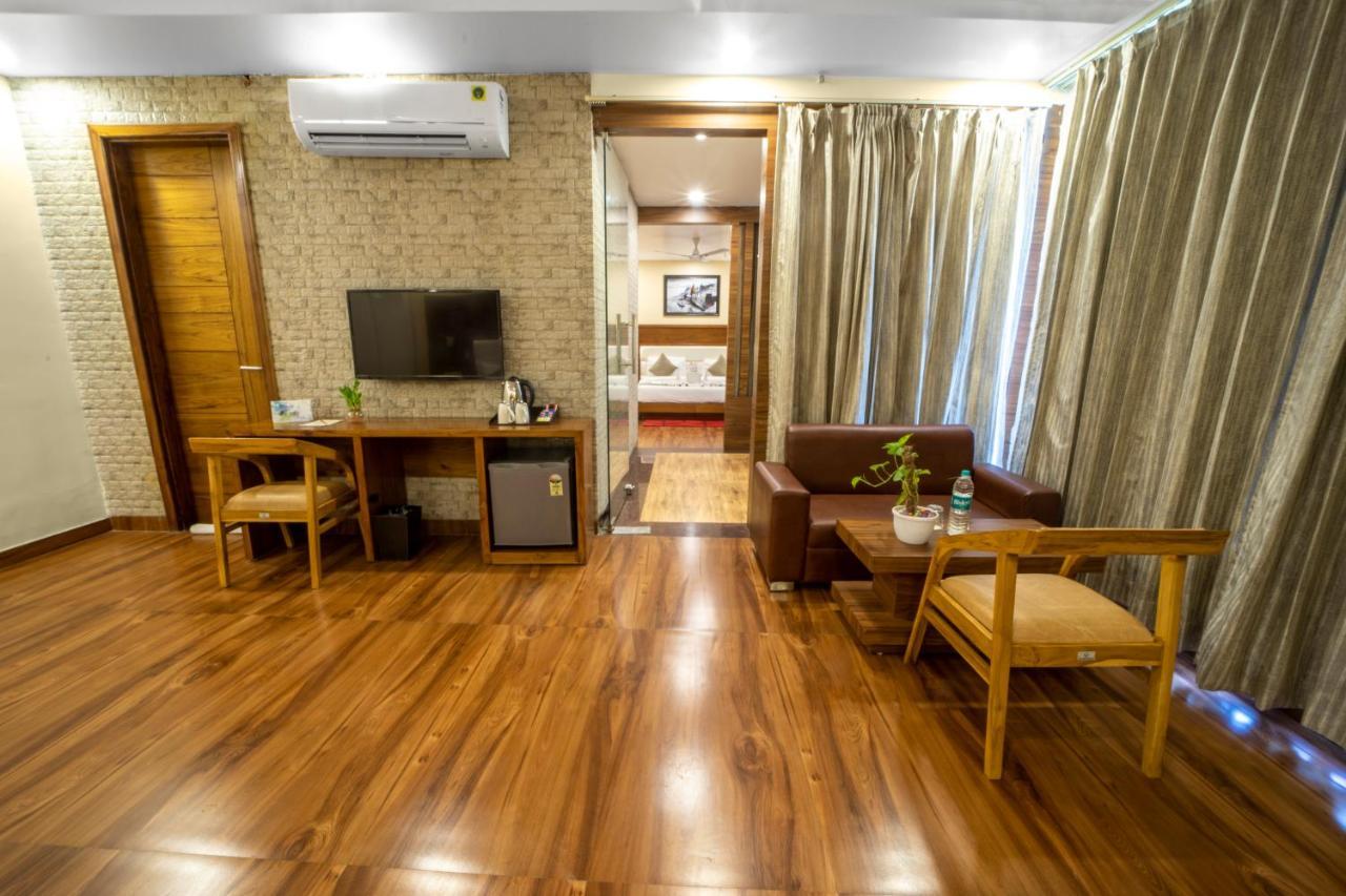 Hotel Divine Lakshmi Ganga Rishīkesh 외부 사진